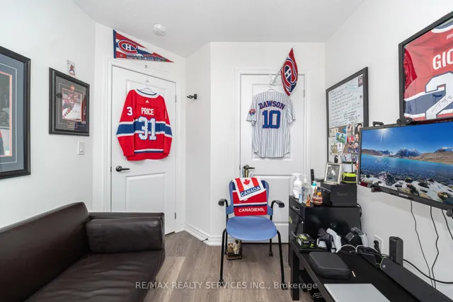 Additional image 35 of 2 Estelle Gate