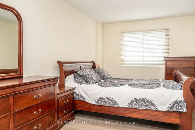 Additional image 23 of 12 Lorraine Cres