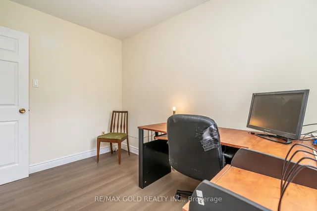 Additional image 32 of 12 Lorraine Cres