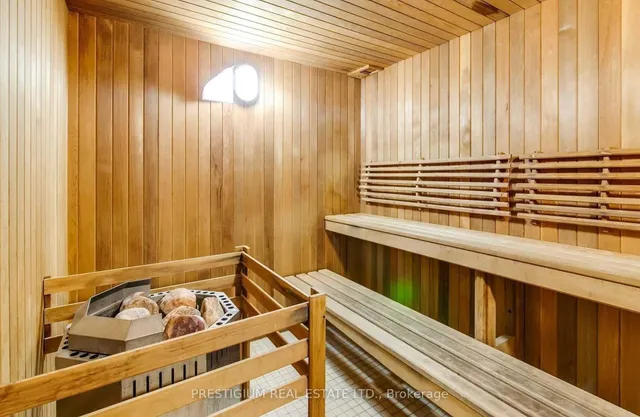 Additional image 34 of 98 Lillian St Unit 314