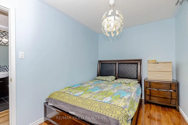 Additional image 24 of 2 Lake Louise Dr