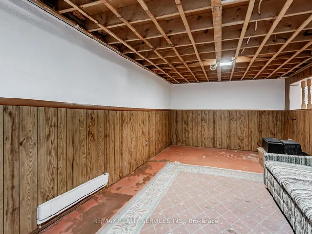 Additional image 35 of 13 Gold Pine Crt