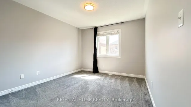 Additional image 21 of 15 Krakow St