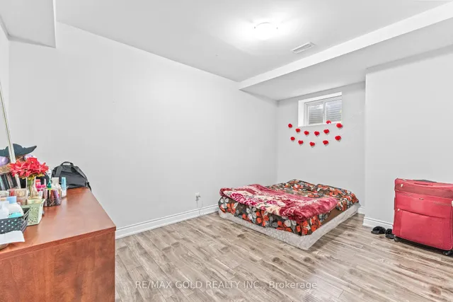 Additional image 38 of 19 Martin Byrne Dr