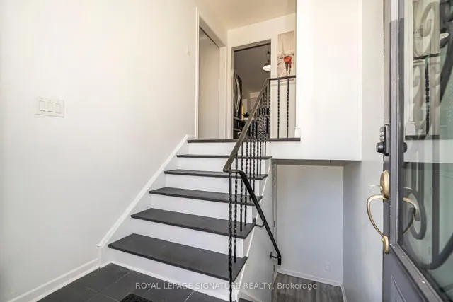 Additional image 6 of 3562 Laddie Cres