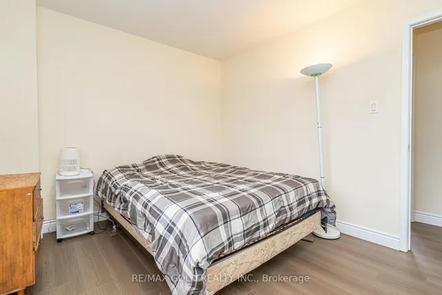 Additional image 30 of 12 Lorraine Cres