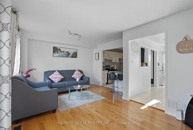 Additional image 5 of 26 Wickstead Crt