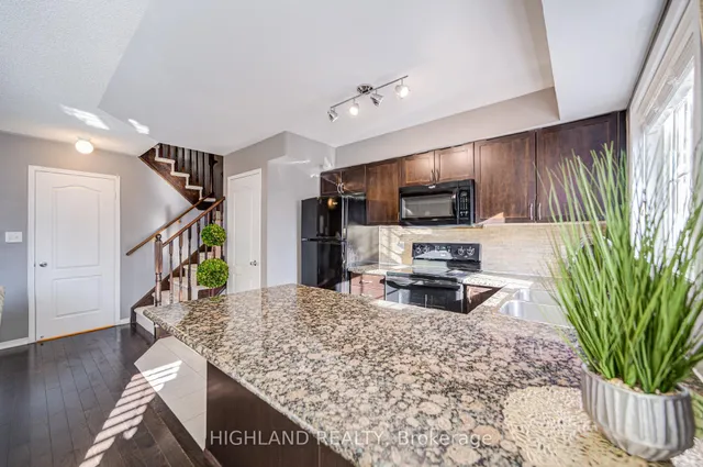 Additional image 13 of 2460 Post Rd Unit 7