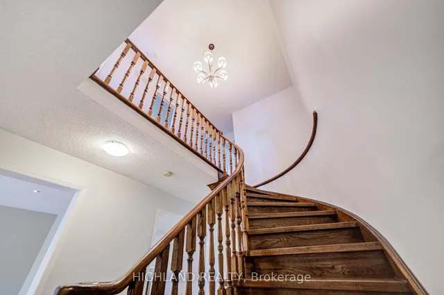 Additional image 21 of 257 Huntington Ridge Dr