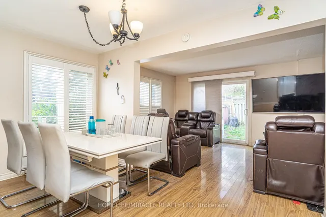 Additional image 4 of 5 Holmcrest Crt