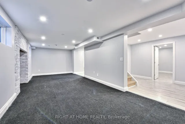 Additional image 36 of 1517 Queensbury Cres