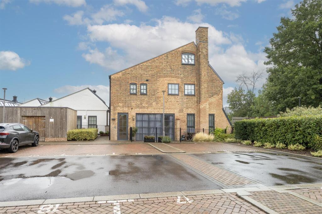 Additional image 30 of Sutton Road, St. Albans