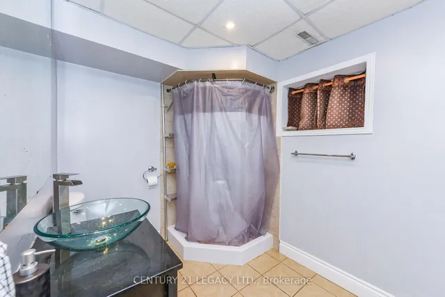 Additional image 31 of 11 Bruce Beer Dr