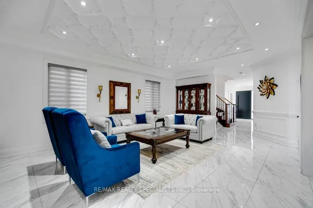 Additional image 9 of 7 NEWINGTON Cres