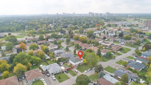 Additional image 48 of 82 Davenport Cres