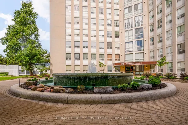 Additional image 5 of 3650 Kaneff Cres Unit 1508