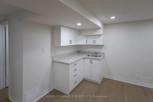 Additional image 30 of 8 Grand Valley Dr