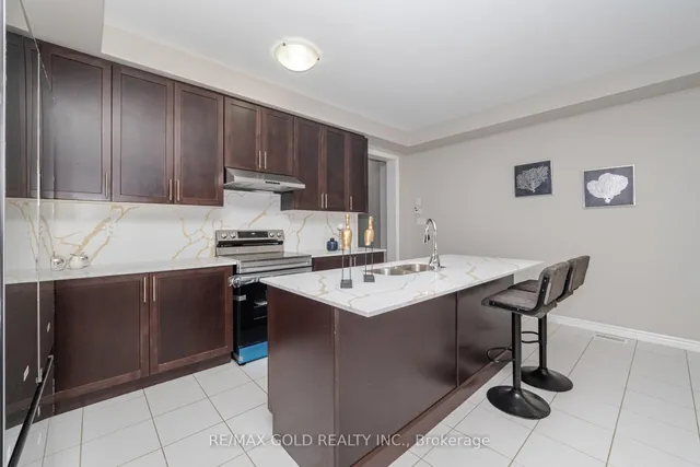 Additional image 5 of 100 Adventura Rd