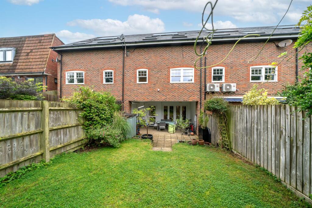 Additional image 20 of Warwick Road, St. Albans