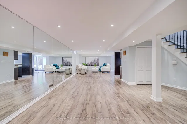 Additional image 33 of 1378 Bayshire Dr