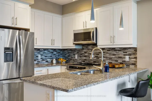 Additional image 10 of 272 Georgian Dr Unit 306