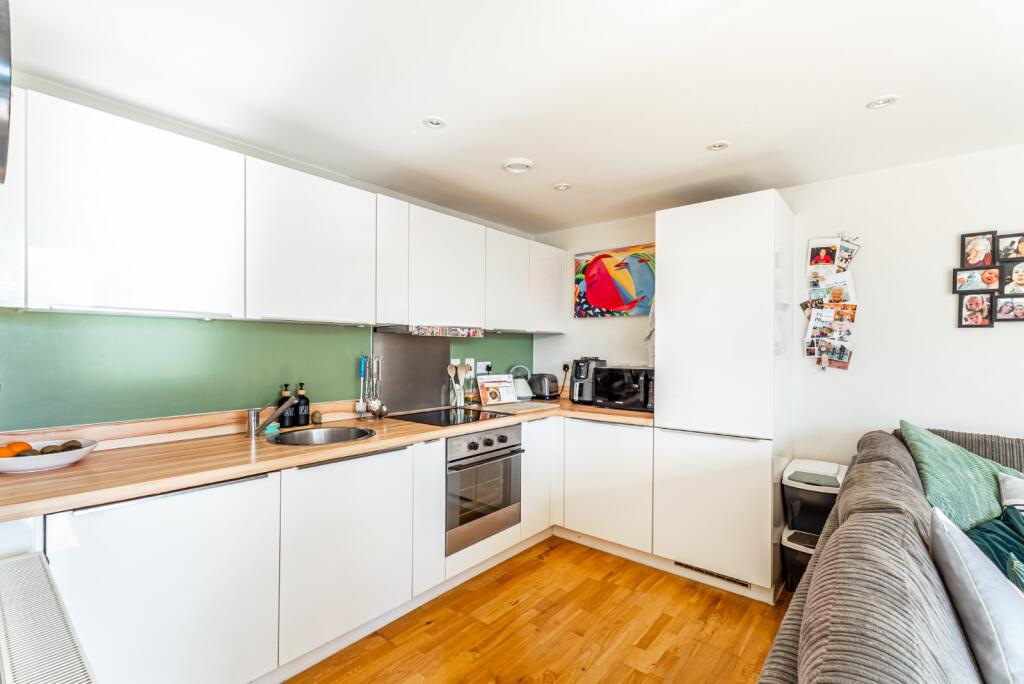 Additional image 5 of Oriel Court, Newsom Place, St. Albans, Hertfordshire, AL1