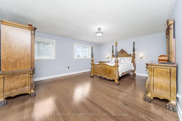 Additional image 21 of 17 Siesta Crt