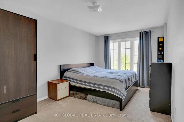 Additional image 16 of 452 Aspendale Cres