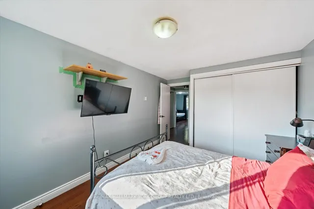 Additional image 21 of 31 Jacobs Sq