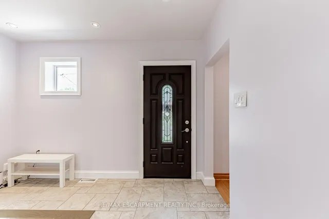 Additional image 13 of 19 Stock Ave