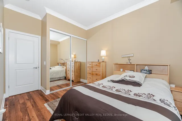 Additional image 27 of 100 John St Unit 2601