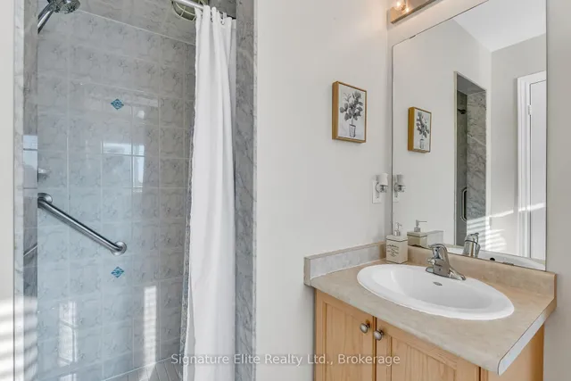 Additional image 28 of 124 Rocky Point Cres