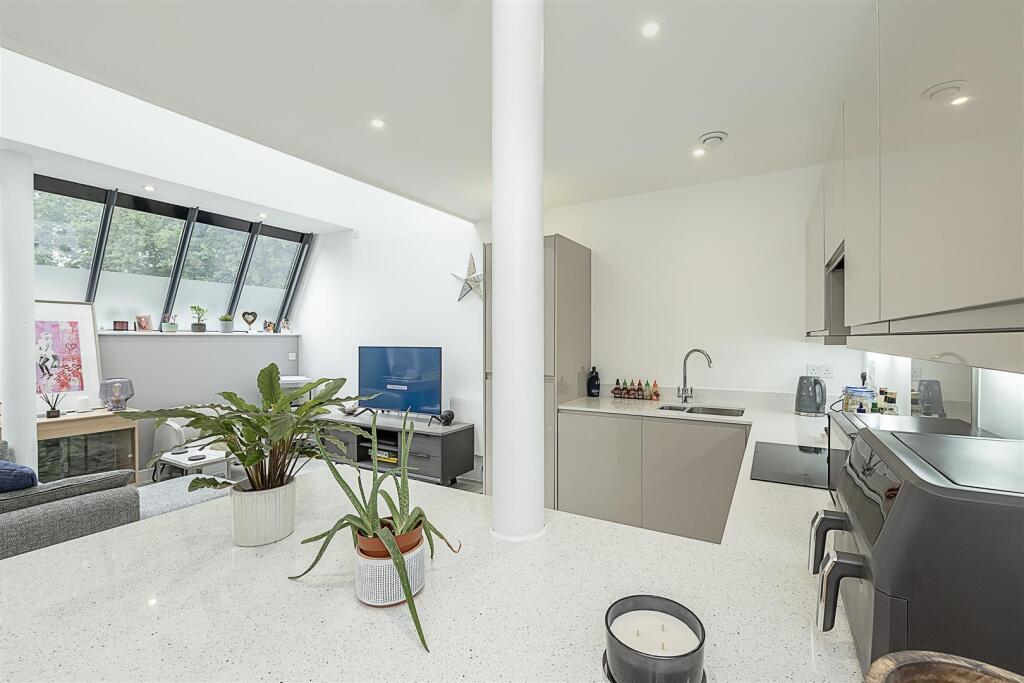 Additional image 4 of Sutton Road, St. Albans