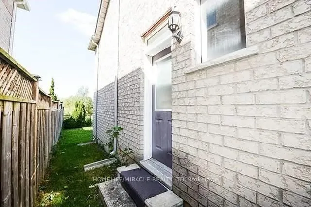 Additional image 18 of 120 River Rock Cres