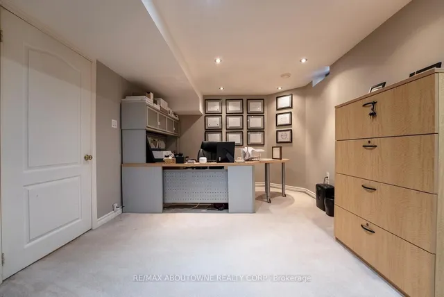 Additional image 44 of 11 Morrison Creek Cres