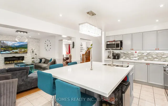 Additional image 20 of 5 Farthingale Cres