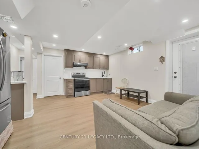 Additional image 40 of 23 Duxbury Rd