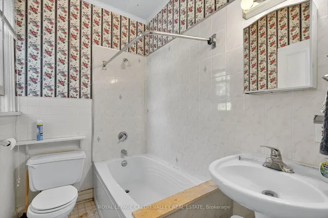 Additional image 21 of 34 Joseph St