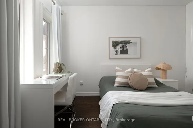 Additional image 18 of 40 Divinity Circ