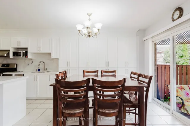 Additional image 12 of 19 OXTAIL Lane