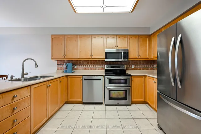 Additional image 16 of 44 Baccarat Cres