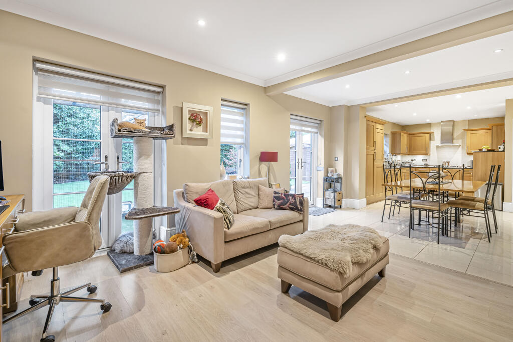 Additional image 16 of Beningfield Drive, St. Albans, Hertfordshire, AL2