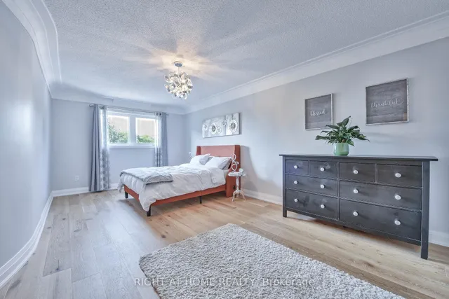 Additional image 25 of 1517 Queensbury Cres