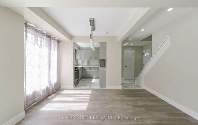 Additional image 7 of 11 Huronia Crt