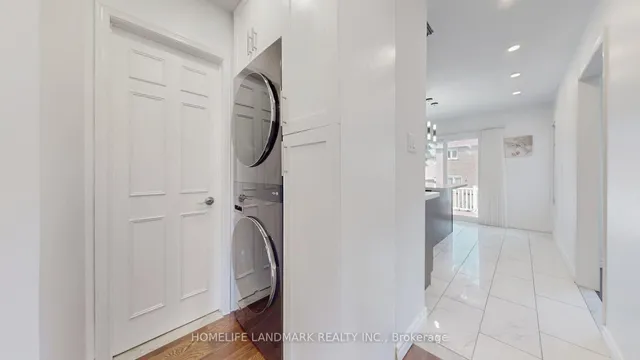 Additional image 10 of 373 Kingsbridge Garden Circ