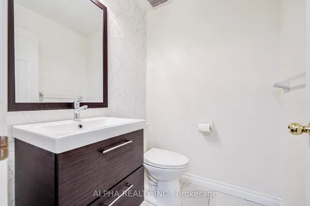 Additional image 17 of 102 Roxton Rd