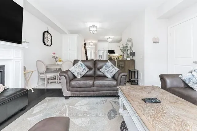 Additional image 19 of 4 FOLIAGE Dr