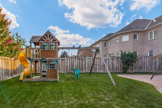 Additional image 46 of 29 EIffel Blvd
