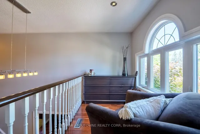 Additional image 36 of 11 Morrison Creek Cres