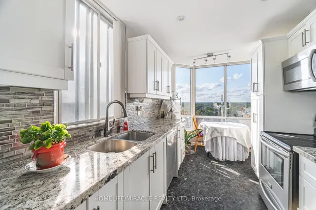 Additional image 19 of 26 Hanover Rd Unit 1705